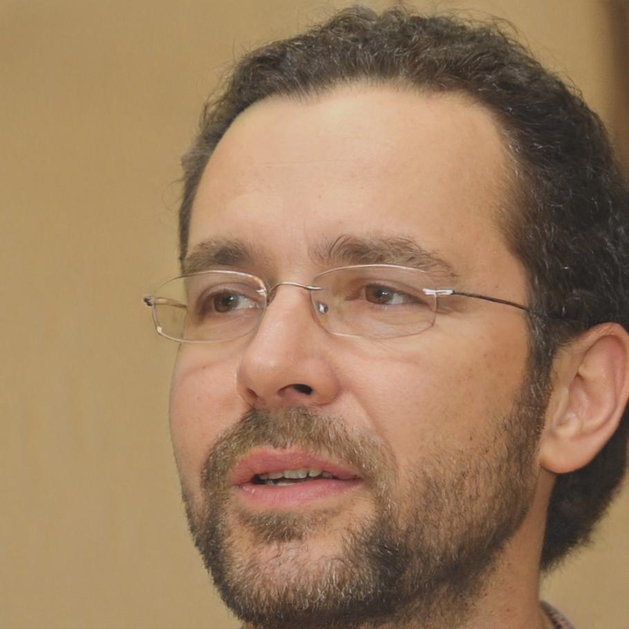 Ahmed Karim, Senior Performance Engineer at Brivex Track